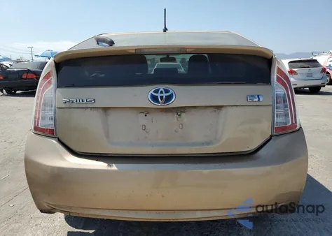 2014 Toyota Prius z USA, uszkodzony, nr VIN JTDKN3DU6E1761920